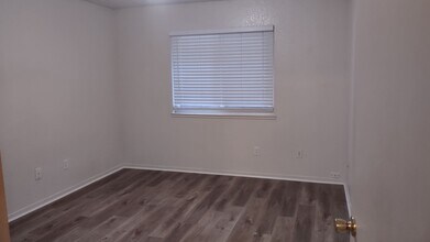 212 Ash St in Roseville, CA - Building Photo - Building Photo