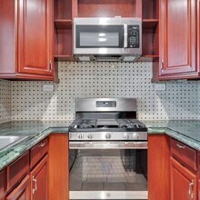 Holt Luxury Investments LLC in Los Angeles, CA - Foto de edificio - Interior Photo