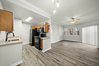 17200 N Gessner Rd in Houston, TX - Building Photo - Building Photo