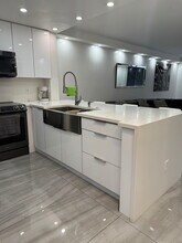 5260 NW 11th St in Lauderhill, FL - Building Photo - Building Photo