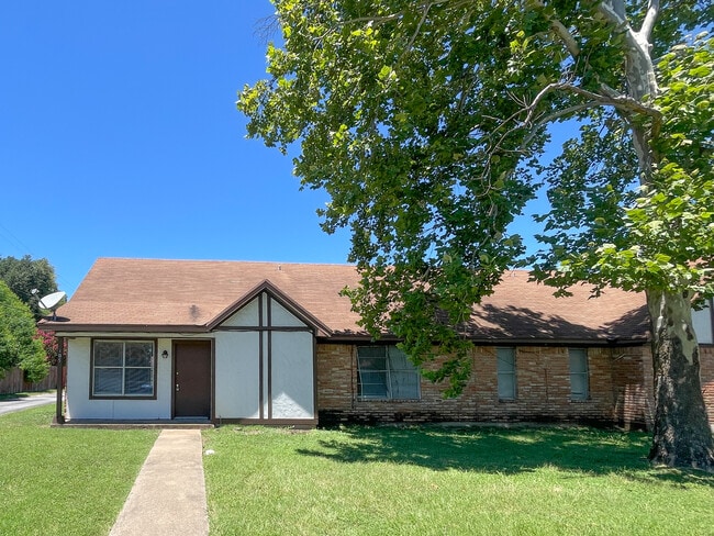 property at 105 Lindenwood Ln N
