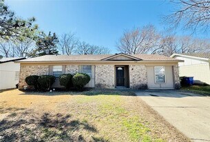 4229 Culmer Ln, Unit 3 in Balch Springs, TX - Building Photo