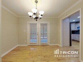 580 Westchester Cir SW in Marietta, GA - Building Photo - Building Photo
