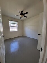 121 Ivy Ln in Kerrville, TX - Building Photo - Building Photo