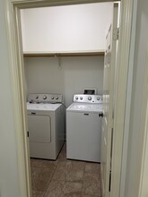 37140 Woodgate Ave in Prairieville, LA - Foto de edificio - Building Photo