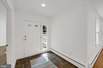 537 Kemmerer Rd in State College, PA - Building Photo - Building Photo
