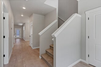 2057 Audubon Ave SE in Salem, OR - Building Photo - Building Photo