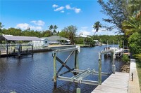 1483 Bembury Dr in Naples, FL - Building Photo - Building Photo