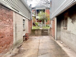 1393 S 3rd St-Unit -8 in Louisville, KY - Building Photo - Building Photo