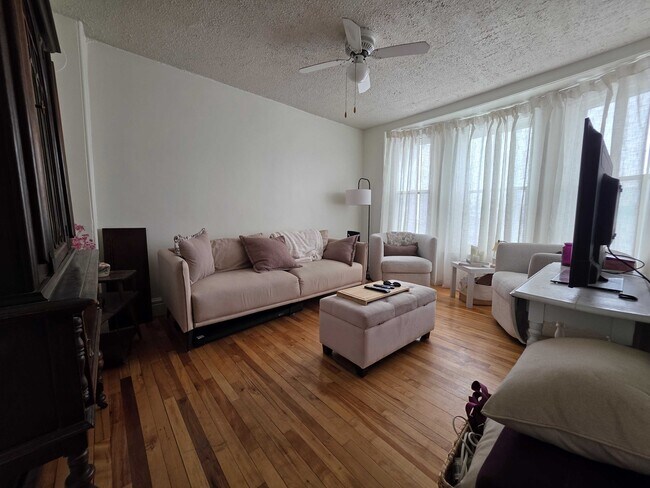 262 Wellington St in Kingston, ON - Building Photo - Building Photo