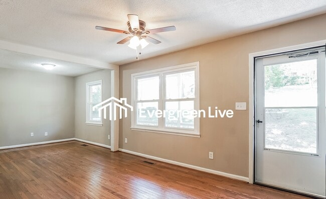 872 Burning-Tree Trail in Alabaster, AL - Foto de edificio - Building Photo