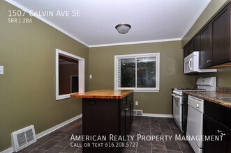 1507 Calvin Ave SE in Grand Rapids, MI - Building Photo - Building Photo
