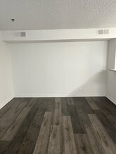 171 Virgil S Ave, Unit 410 in Los Angeles, CA - Foto de edificio - Building Photo