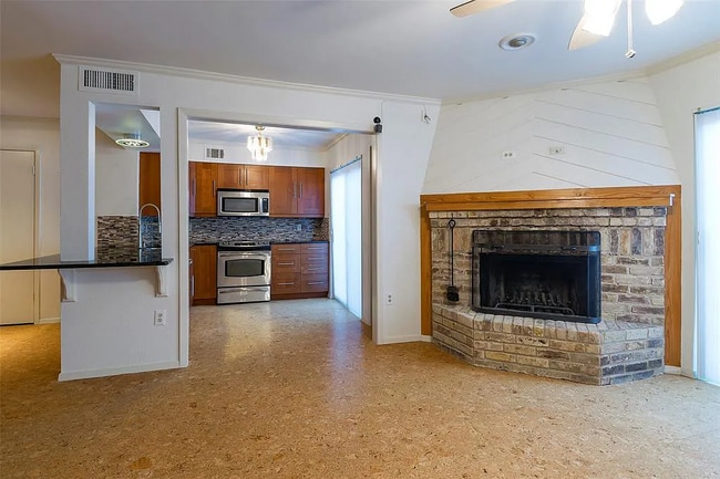 5626 Preston Oaks Rd in Dallas, TX - Building Photo - Building Photo