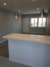 1068 W 12th St, Unit 0 in Los Angeles, CA - Foto de edificio - Building Photo