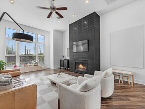 3421 Gillespie St in Houston, TX - Building Photo - Building Photo