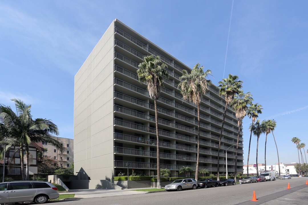 Christ Unity Manor in Los Angeles, CA - Foto de edificio