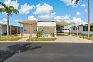 3301 US-19 ALT in Palm Harbor, FL - Building Photo