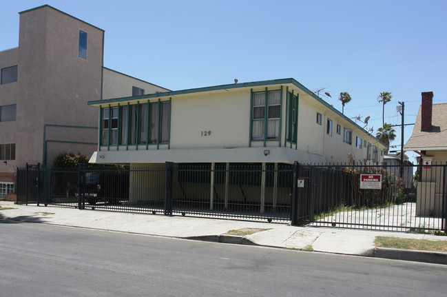 129 N Mariposa Ave in Los Angeles, CA - Building Photo - Building Photo