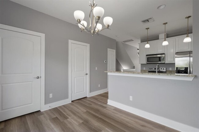 13420 Lyndhurst St, Unit 502 in Austin, TX - Building Photo - Building Photo