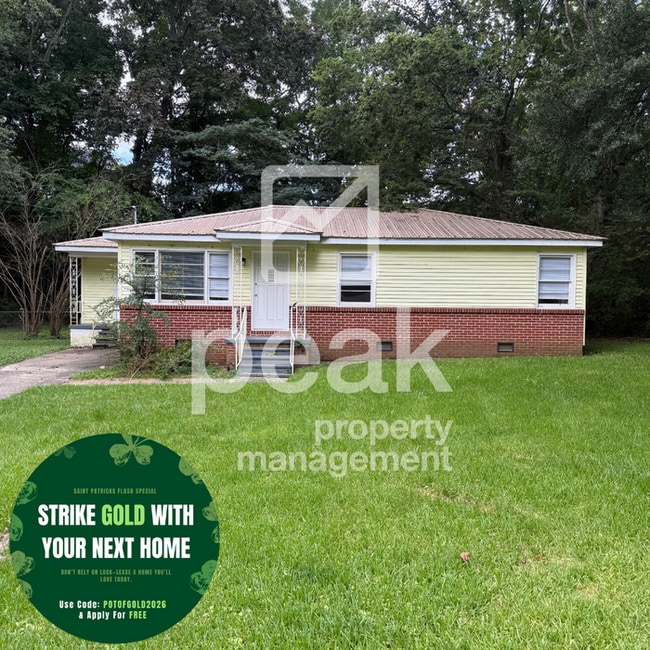 property at 121 26th Ave NW