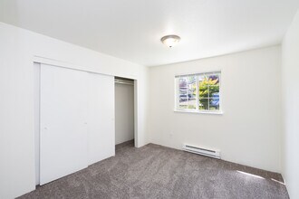 Bristol Woods in Gresham, OR - Building Photo - Building Photo