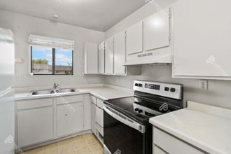 326 W 25th St in Rifle, CO - Building Photo - Building Photo