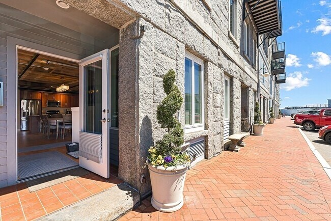 56 Commercial Wharf in Boston, MA - Building Photo - Building Photo