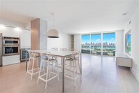 650 West Ave, Unit 2807 in Miami Beach, FL - Building Photo - Building Photo