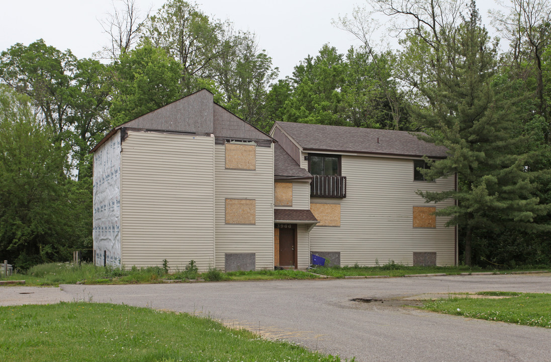 3966 Piccadilly Cir in Cincinnati, OH - Building Photo