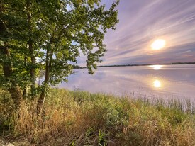 1568 N King St in Hampton, VA - Building Photo