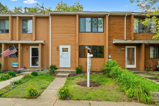 property at 1010 Commanders Way N