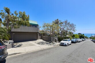 257 Fairview St in Laguna Beach, CA - Building Photo - Building Photo
