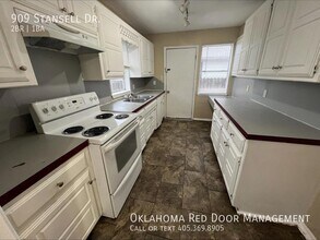 909 Stansell Dr in Midwest City, OK - Building Photo - Building Photo