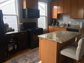 1236 W Oakdale Ave in Chicago, IL - Building Photo - Building Photo