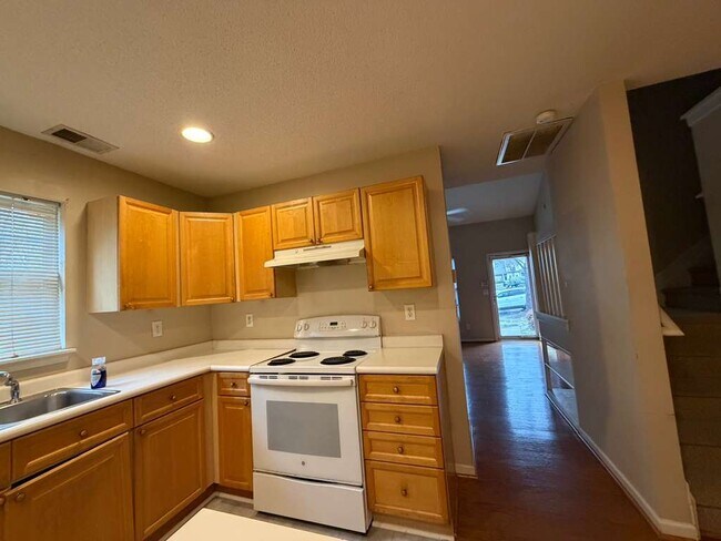 6007 Cougar Ln in Charlotte, NC - Building Photo - Building Photo