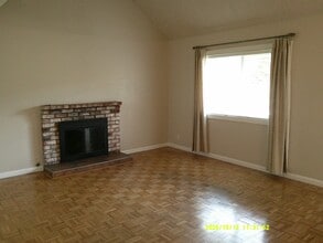 725 Devonshire Ct in Dixon, CA - Building Photo - Building Photo
