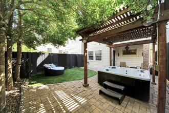 1305 Birdsall St in Houston, TX - Foto de edificio - Building Photo