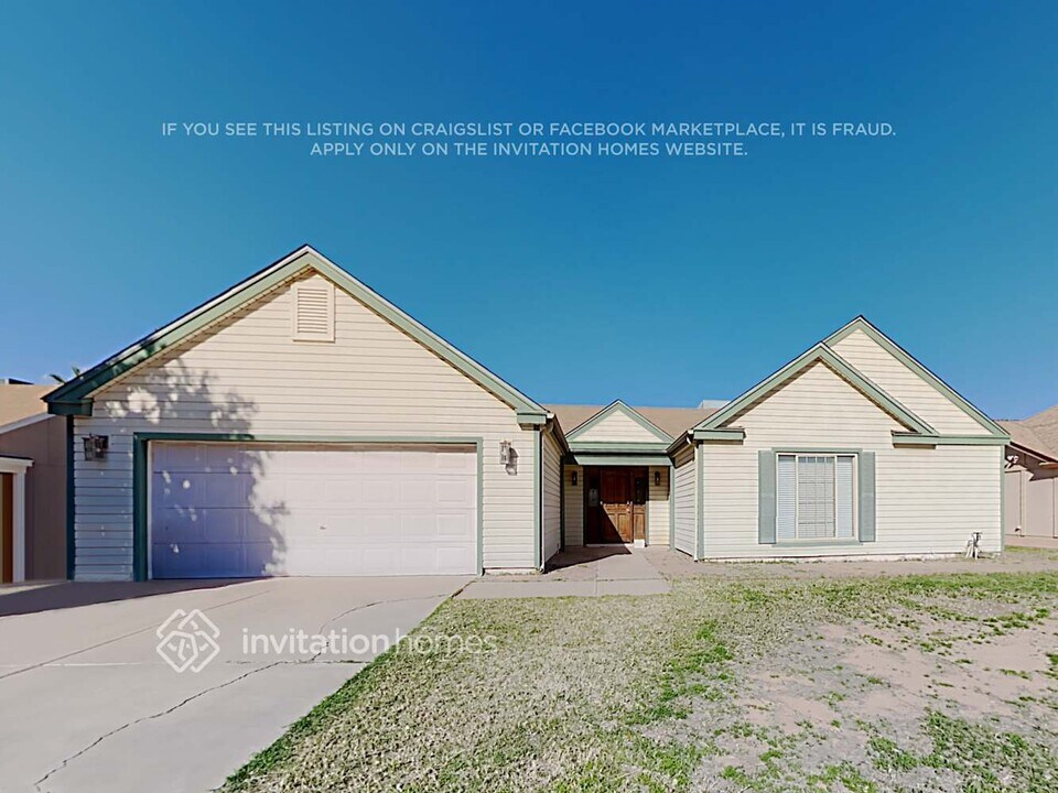 668 E Manor Dr in Chandler, AZ - Building Photo