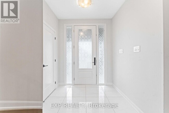 700 Coast Cir in Ottawa, ON - Building Photo - Building Photo