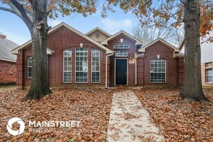 1519 Allen Dr in Cedar Hill, TX - Building Photo