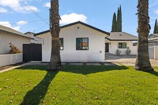 14860 Envoy St in Los Angeles, CA - Building Photo