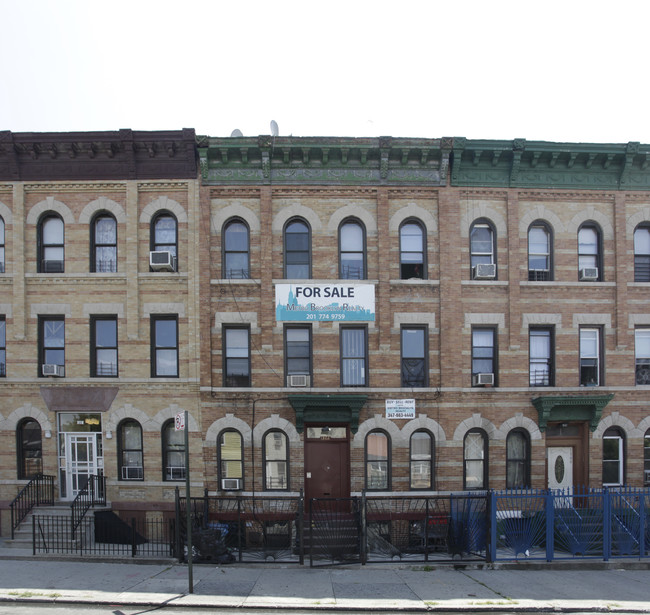 1368 Putnam Ave in Brooklyn, NY - Building Photo - Building Photo