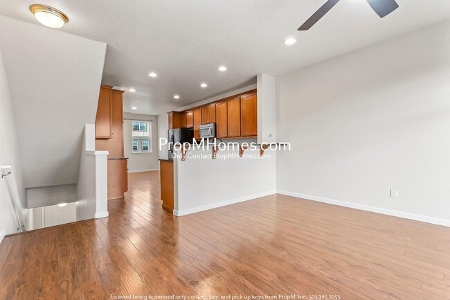 10922 Southwest Sage Terrace in Tigard, OR - Building Photo - Building Photo