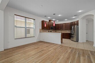 16030 Bella Woods Dr in Tampa, FL - Building Photo - Building Photo