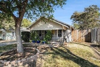 2117 Sanborn St in Fort Worth, TX - Building Photo - Building Photo