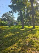 204 Huckleberry Dr in Lake Jackson, TX - Building Photo - Building Photo