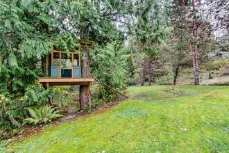 5805 Wimsey Ln NE in Bainbridge Island, WA - Building Photo - Building Photo