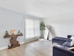 2759 NW 198th Ter in Miami Gardens, FL - Building Photo - Building Photo