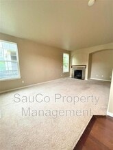 3762 SE Oakleaf St in Hillsboro, OR - Building Photo - Building Photo